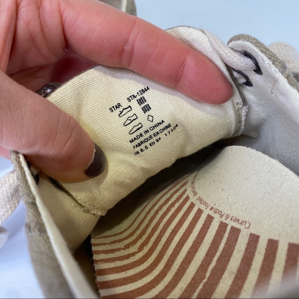 Taos Footwear Khaki Wash Canvas Star Sneakers Size 6-6.5M Lace Up Comfort Shoe - Picture 10 of 10